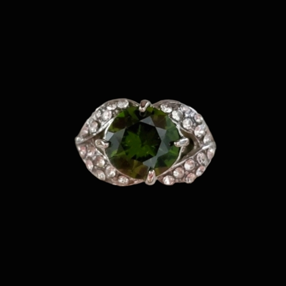💎Gorgeous Peridot gemstone ring - Picture 2 of 6